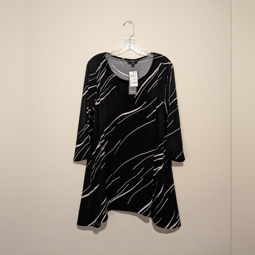 Womens Size XL Alfani Elements Boatneck Black Linear Breeze Tunic Top NWT